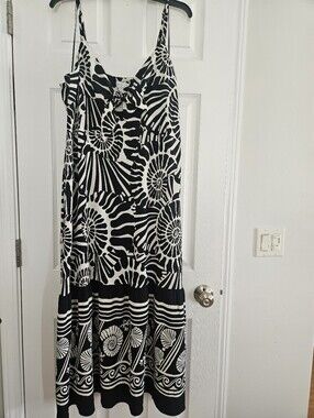 Black/White Print Maxi Dress NEVER WORN
